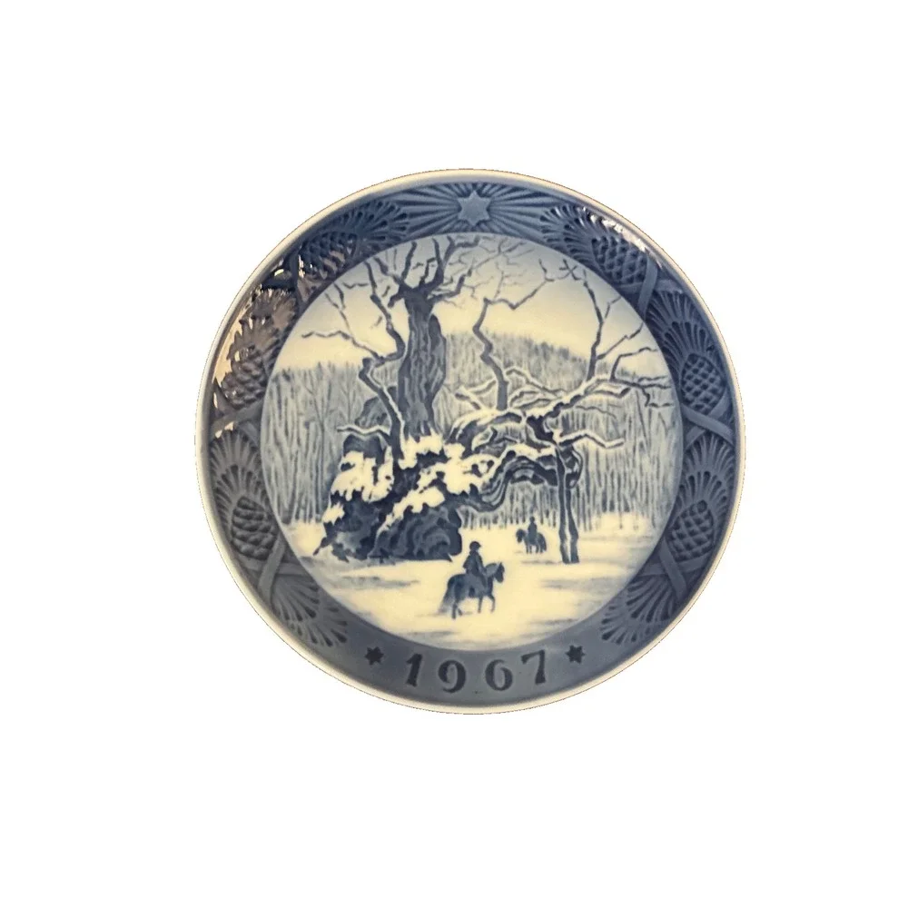 Christmas Plates Vintage 1967 Royal Copenhagen in Exc. Condition